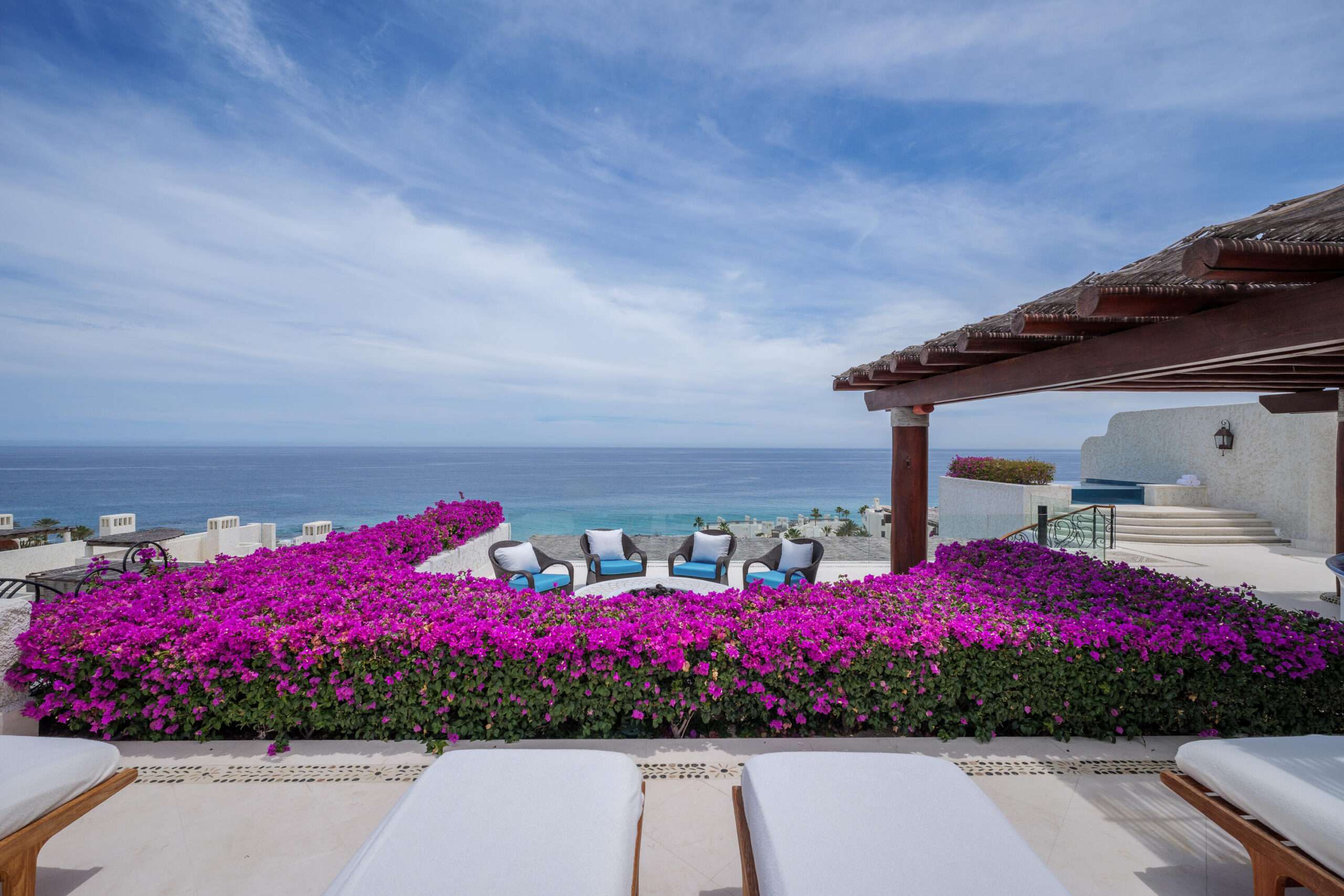 Cove Club Las Ventanas Luxurious 3-bedroom, 3.5-bath residence at Las Ventanas al Paraíso, A Rosewood Resort. This tranquil retreat features an expansive ocean- for sale