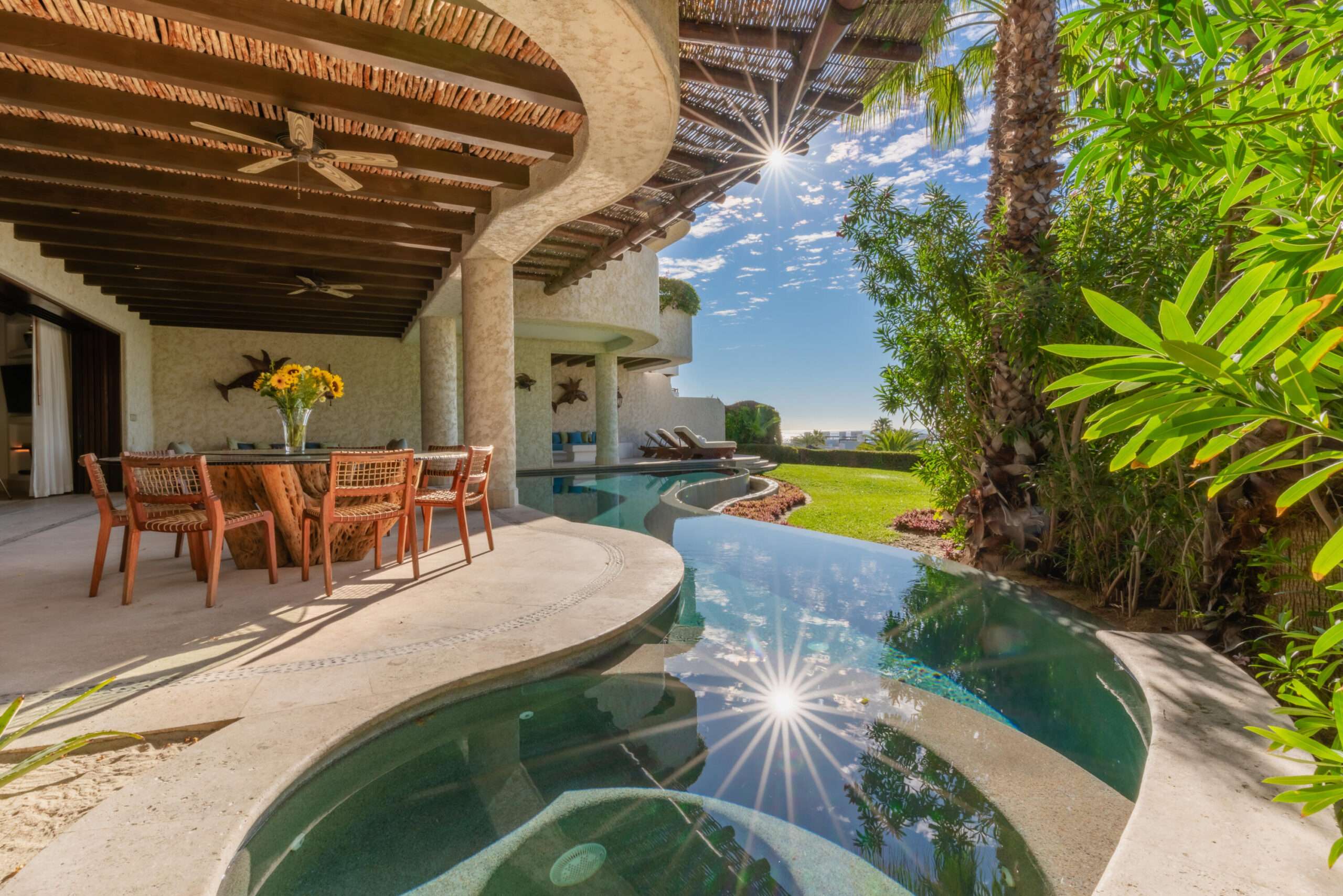 Cove Club Las Ventanas Luxurious 3-bedroom, 3.5-bath residence at Las Ventanas al Paraíso, A Rosewood Resort. This tranquil retreat features an expansive ocean- for sale